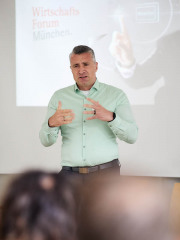 Wirtschaftsforum-Muenchen-23-030989