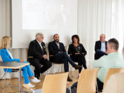Wirtschaftsforum-Muenchen-23-031006